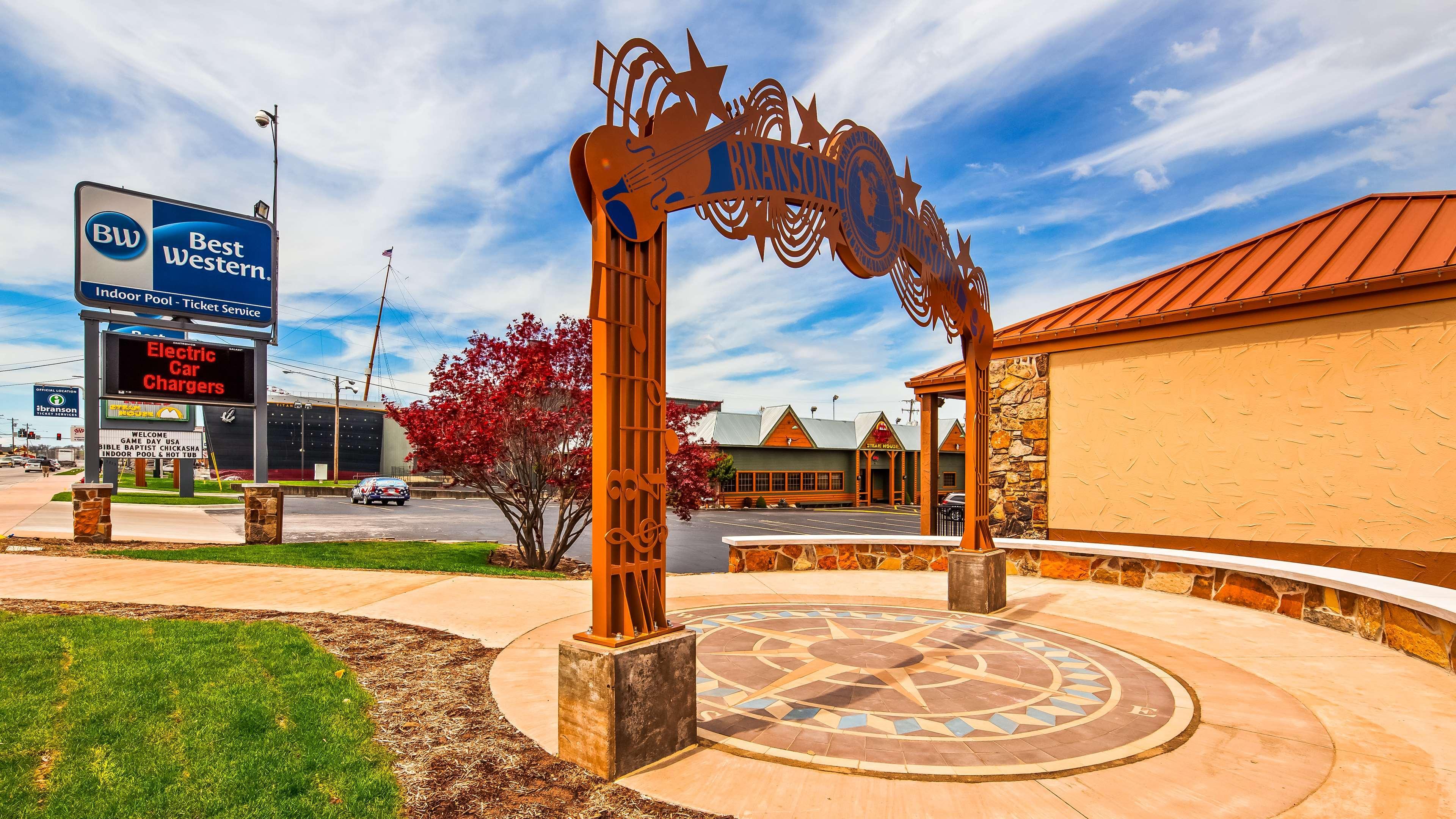 Best Western Center Pointe Inn Branson Bagian luar foto