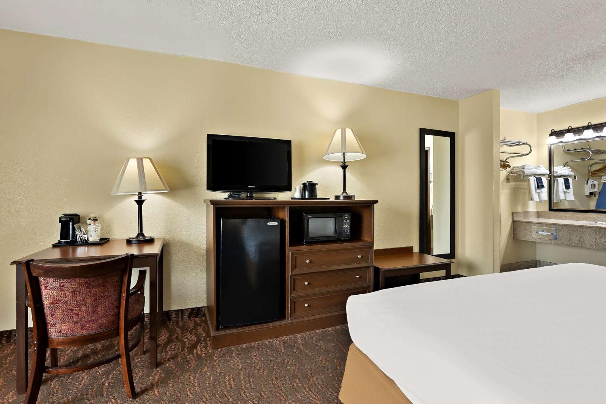 Best Western Center Pointe Inn Branson Bagian luar foto
