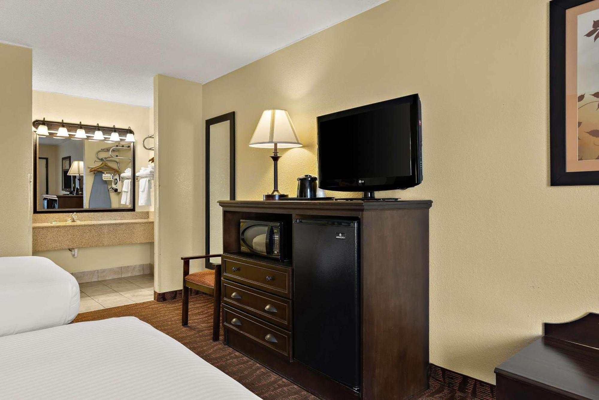 Best Western Center Pointe Inn Branson Bagian luar foto