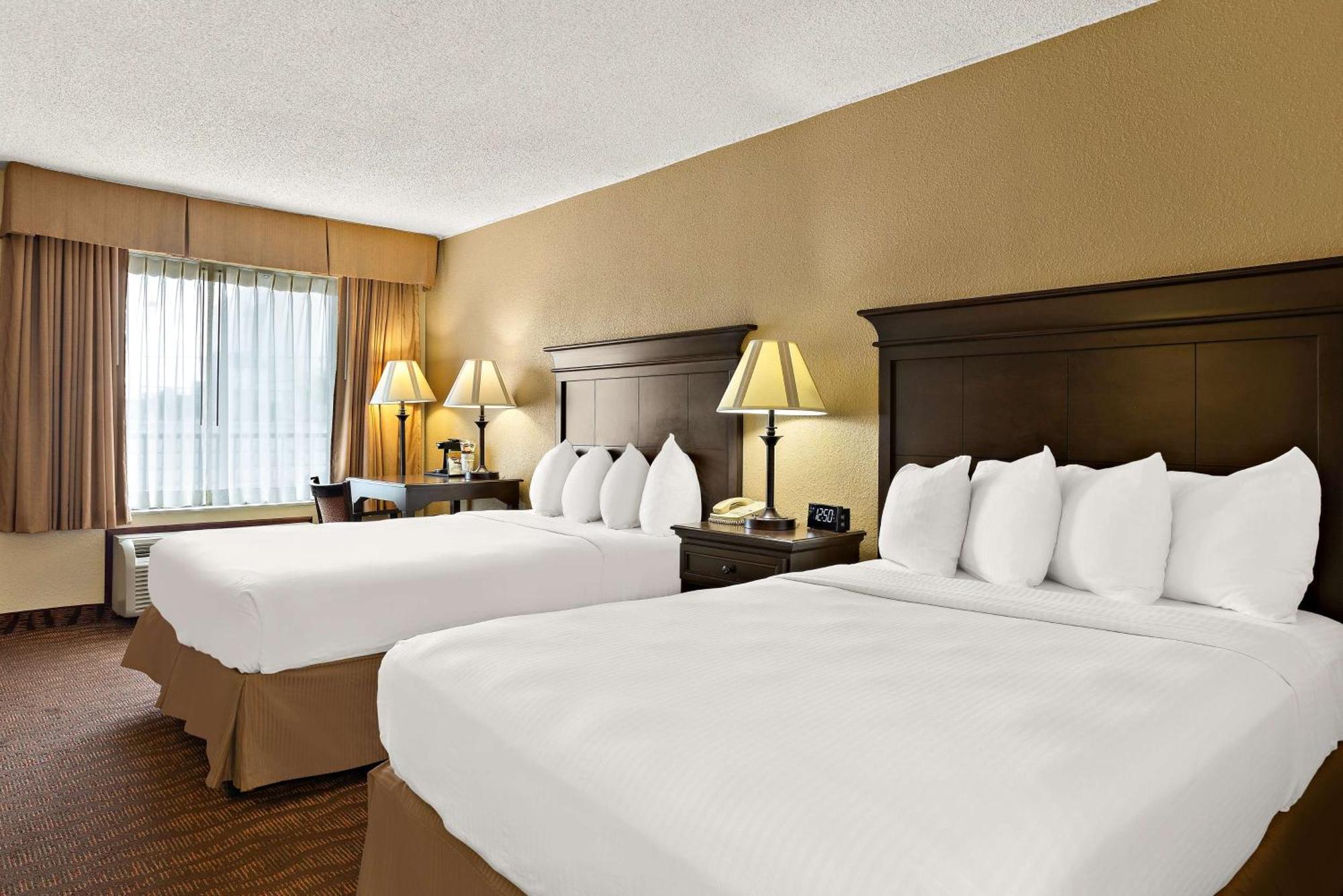 Best Western Center Pointe Inn Branson Bagian luar foto